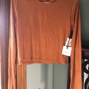 Dry goods long sleeve crop top rust colored NWT